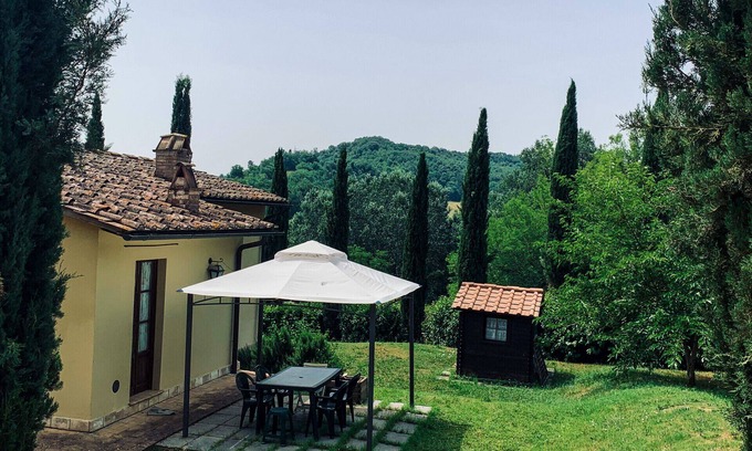 San Gimignano Cottage | Via Francigena Cottage in the Green
