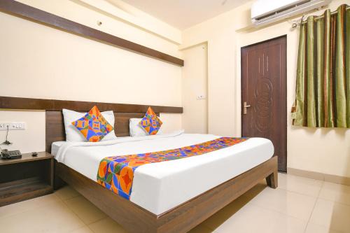 Vijay Nagar Hotel | Via Golden Villa