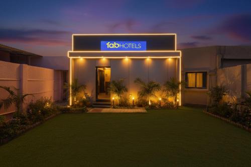 Andheri West Hotel | Via Sumit Palace