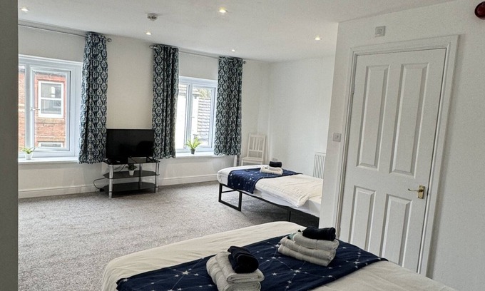 Egremont Apartment | Victoria