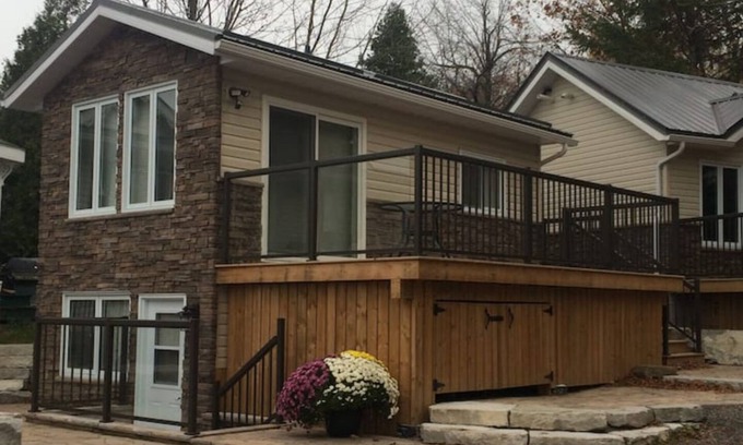 Tay Cottage | Victoria Harbour Cottages One Bedroom Chalet