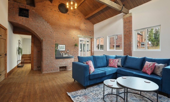 Knowsley Apartment | Victorian Retreat in Liverpool