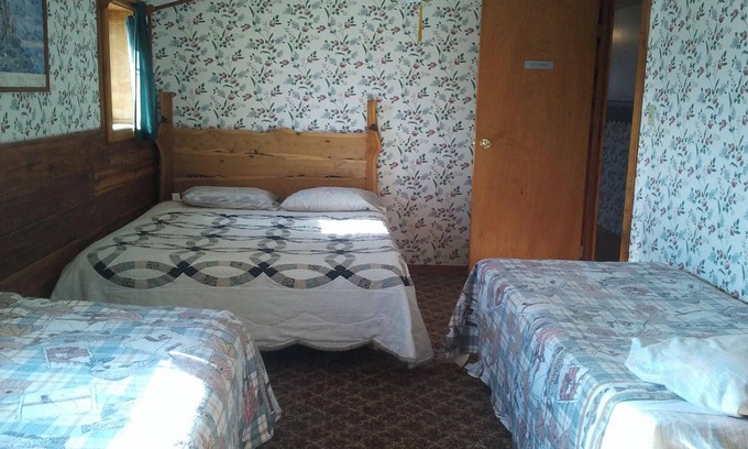 Dillon Cabin | Victorian Room at the Horse Prairie Stage Stop, Lodge, Saloon, Hotel