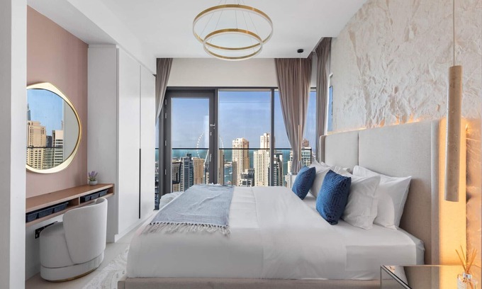 Jumeirah Lake Towers Apartment | Vida 3602