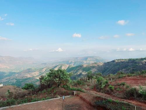Mahabaleshwar Villa | VIDHI VILLA -Besides Valley View 360 with Luxurious Swimming pool & AC