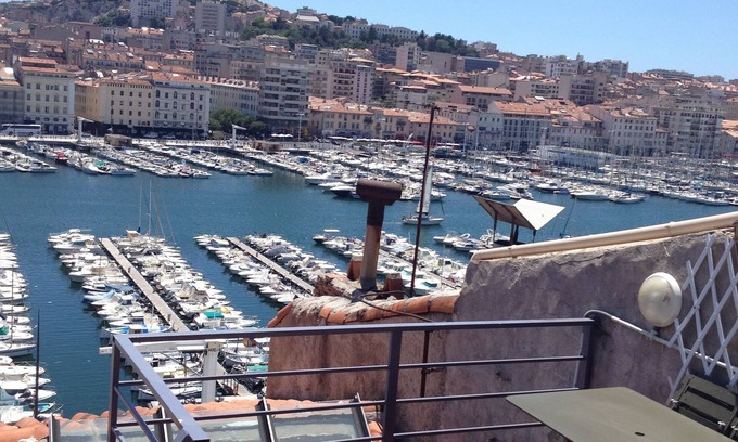 Hotel-de-Ville Apartment | Vieux Port to Notre Dame de la Garde Triplex 70 m2 terrace