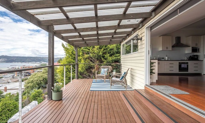 Burnie House | View Point: Ocean Views & Near CBD