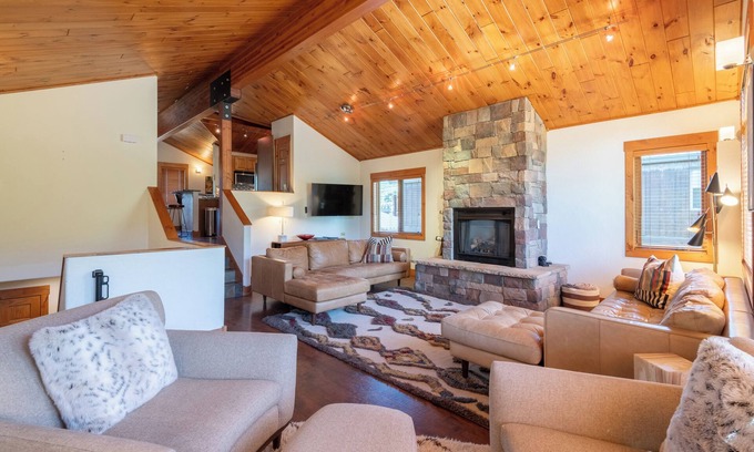 Crested Butte South House | Views, Convenience, and Easy Access Abound - SUPER CLEAN