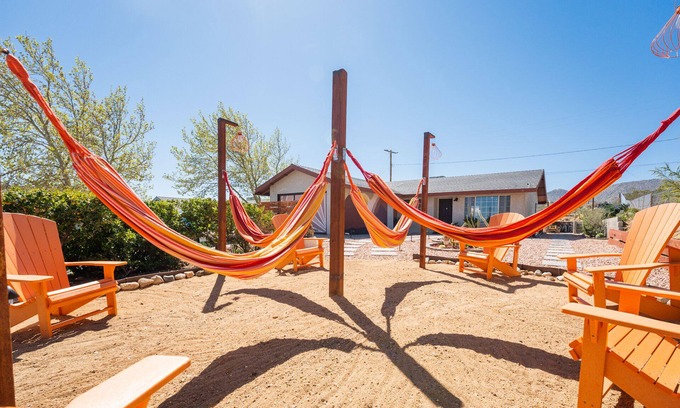 Joshua Tree House | Views, King Bd, BBQ, Fire Pit, HotTub, 5 Min from National Park