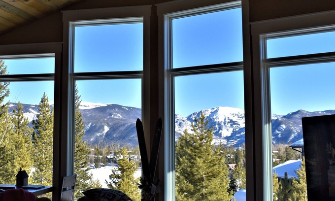 Grand Lake House | VIEWS VIEWS VIEWS! BEAR VIEW LODGE! CABIN 4 MIN TO TOWN & RMNP