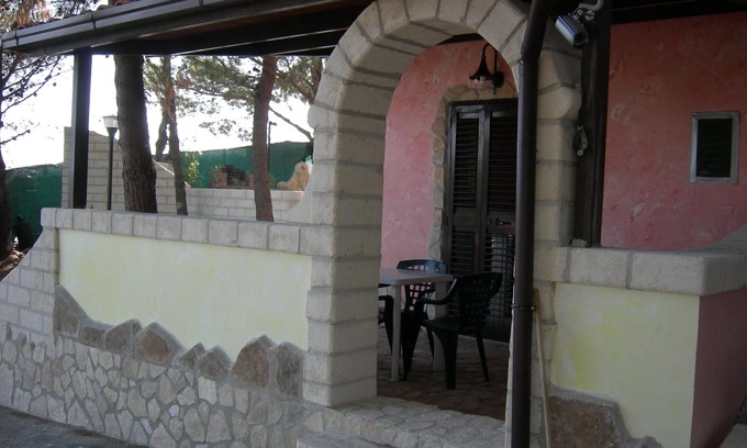 Defensola House | VIILLA PAOLA 4 beds, private garden in the Residence Villa Carla