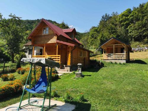 Lukovo House | Vikendice Mijajlović 1