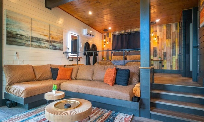 Helen Apartment | Viking Hilltop Suites-Sunset Suite- Walk to Town