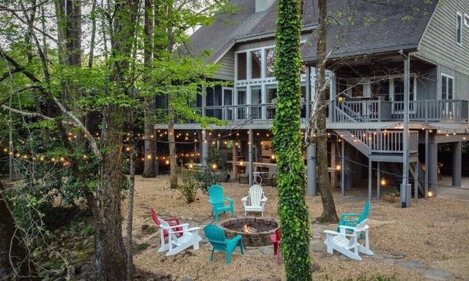 Helen House | Viking River Retreat