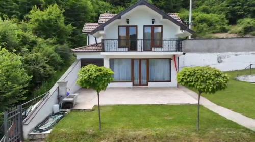 Central Serbia House | Vila Dina