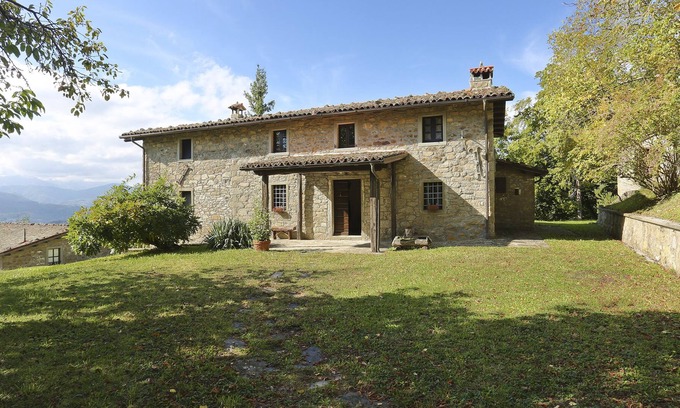 Castiglione di Garfagnana Villa | VILLA IL COLLE, charm and comfort overlooking the Apuan Alps