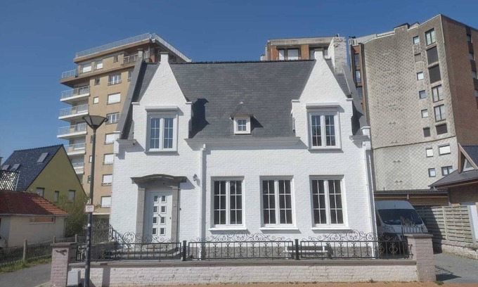 Westende Villa | Villa 10 pers - Westende - 4 bed - 2 bath - 5 min from the beach!