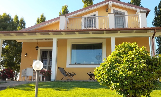 Lake Bracciano Villa | Villa 4 km. from the center of Bracciano and the lake, holiday homes approved