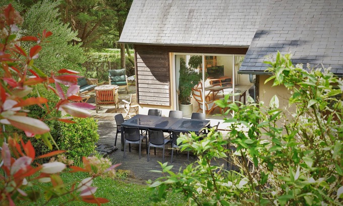 Saint-Laurent-sur-Mer Villa | Villa 600 m from Omaha Beach for 9/11 people
