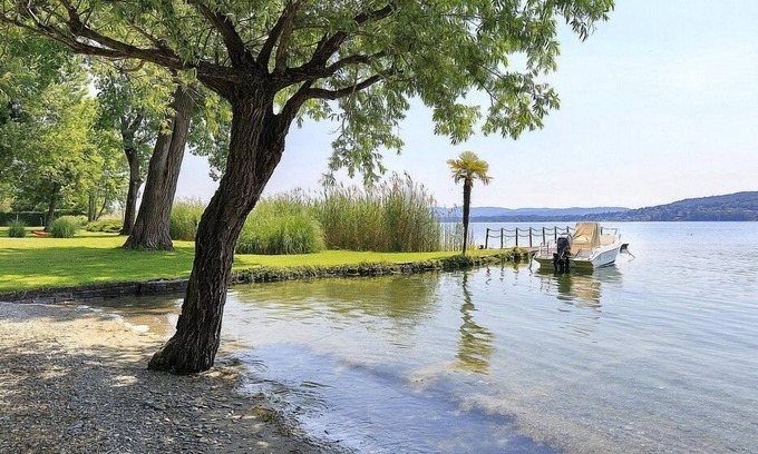 Solcio Villa | Villa Adelinda: A luxurious one-story villa located right on the Lake Maggiore, with Free WI-FI.