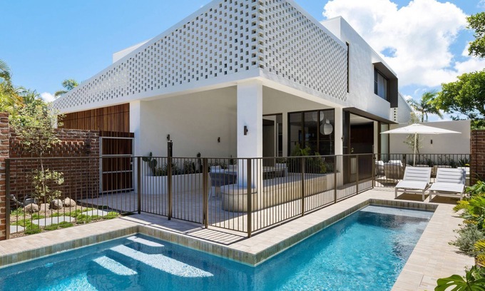 Suffolk Park House | Villa Alcorn - Brand New Luxury Build