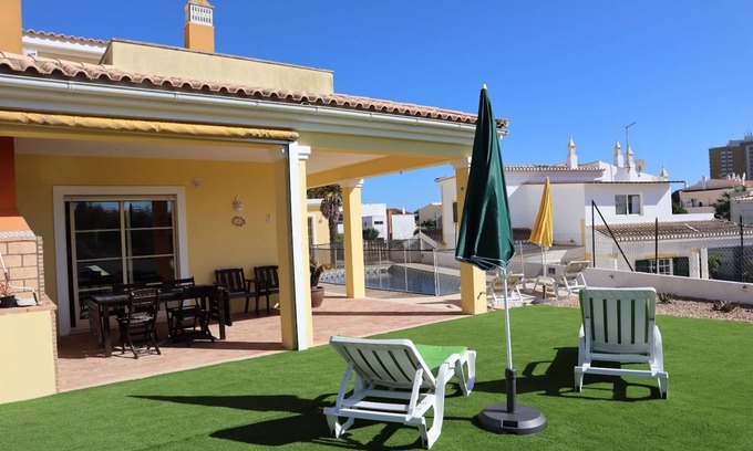 Alvor Villa | Villa Alvor near the beach with 4 suites