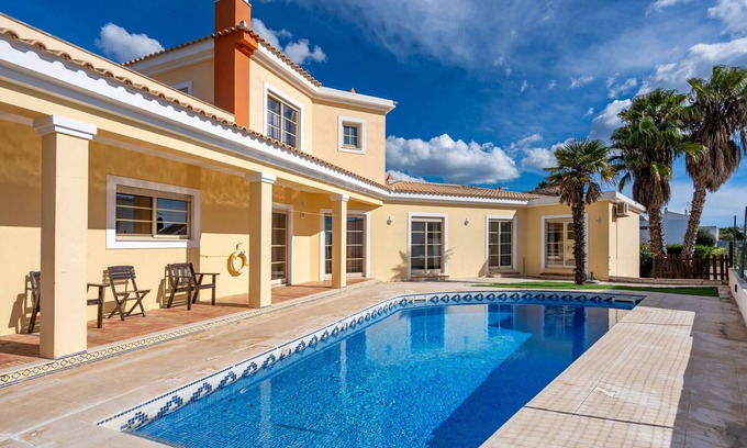 Alvor Villa | Villa 'Alvor' with Sea View, Wi-Fi and Air Conditioning