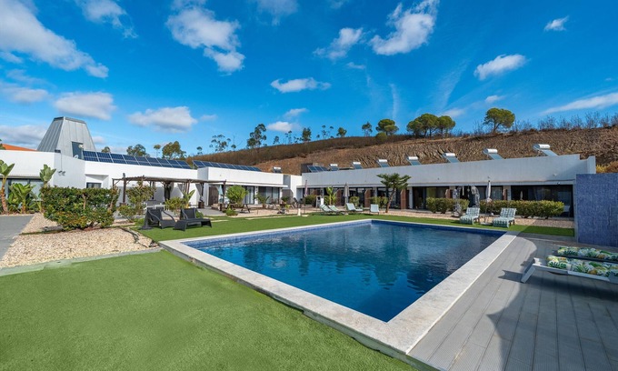 Rasmalho Villa | Villa 'Atitudo Nature' with Mountain View, Wi-Fi and Air Conditioning