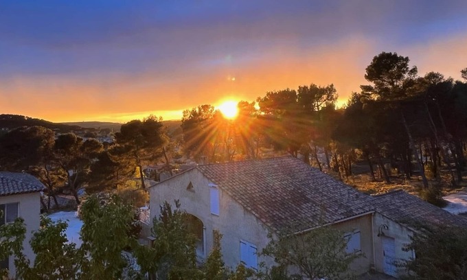 Velaux Villa | Villa au Calme