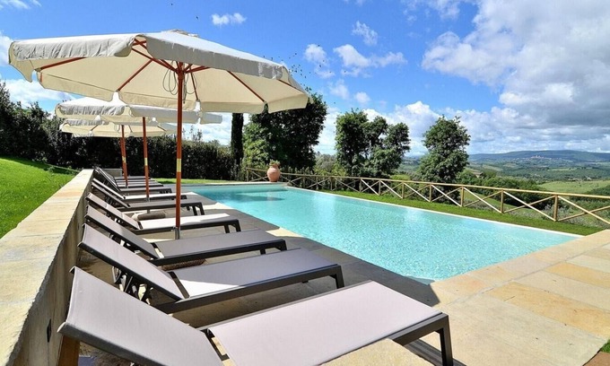 Tavarnelle Val di Pesa Villa | Villa Bello - Private Tuscan villa with pool