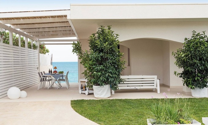 Noto Marina Villa | Villa Benedetta – 8 Guests