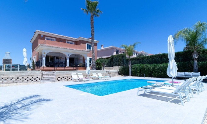 Hoya de los Patos Villa | Villa Bonalba spacious 10P villa with private pool