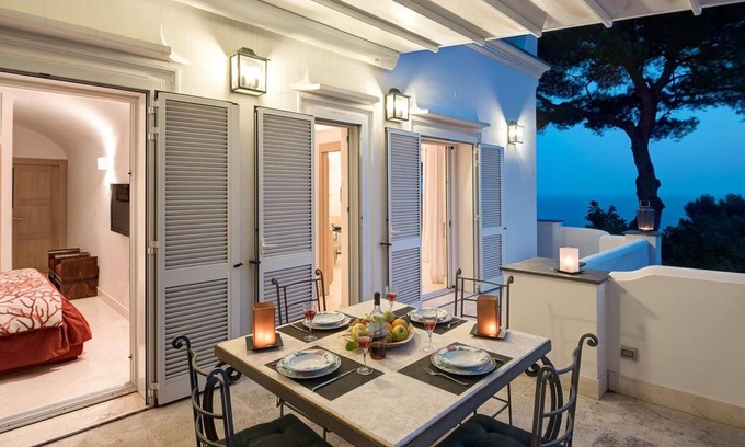 Marina Piccola Apartment | Villa Bougainvillea - Luxury Capri Villa With Views