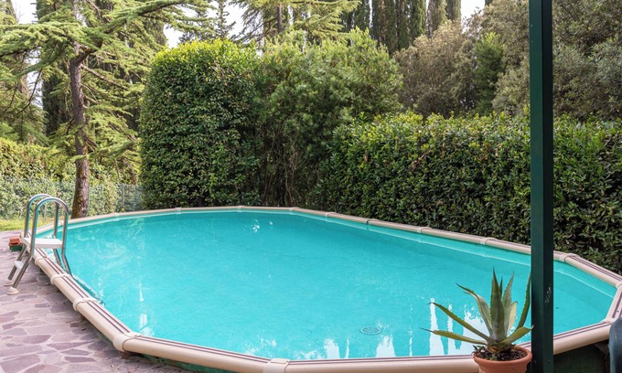Empoli Villa | Villa 'Bruschetti' with private pool, Wi-Fi and air conditioning
