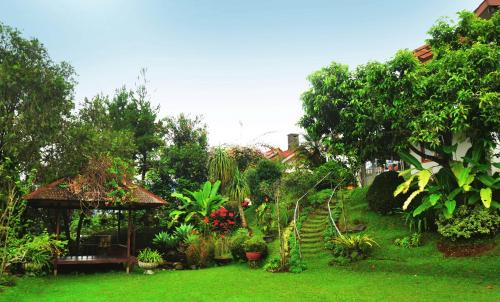 Cipanas House | Villa Buenavista Puncak