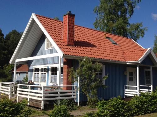 Userin House | Villa-Bunterkunt-am-Useriner-See