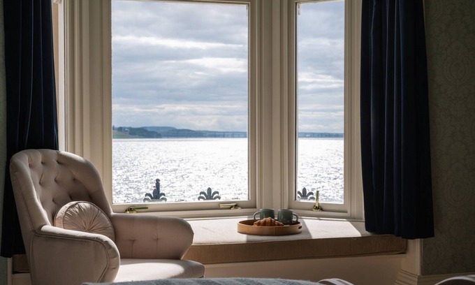 Broughty Ferry Villa | Villa by the Sea; Escape the Ordinary