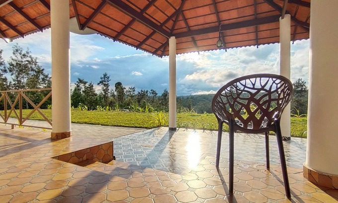 Alur Bed & Breakfast | Villa Cabins with Cozy bed & breakfast in charming Sakleshpur