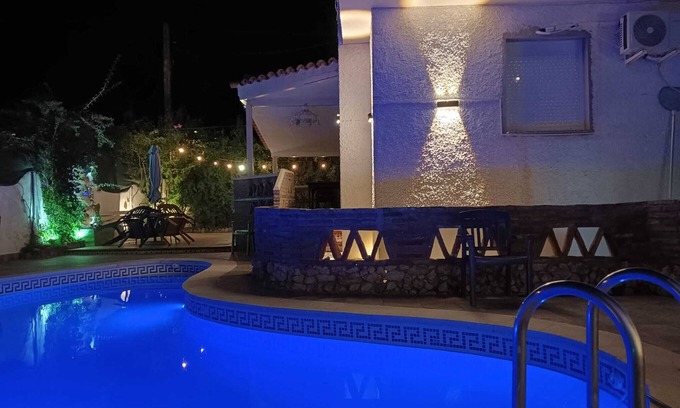 Punta Umbria Ski Chalet | Villa Calle Forestal, 8-A