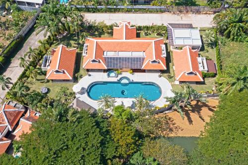 Rawai Villa | Villa Carlos, Luxury 7 BDR Private Pool Villa, Baan Bua Nai Harn, Phuket
