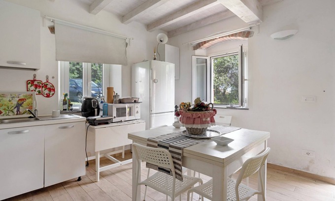 Arcola Villa | Villa 'Casa Conte Picedi Vineyars' with Pool, Garden, Terrace & Wi-Fi