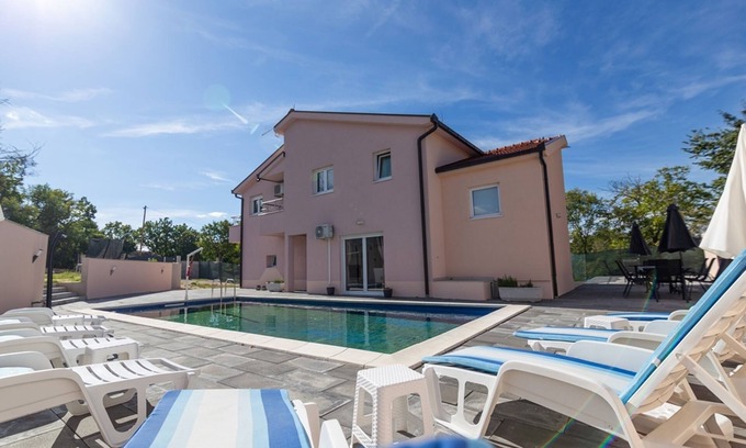 Imotski House | Villa Cecilia with heated pool