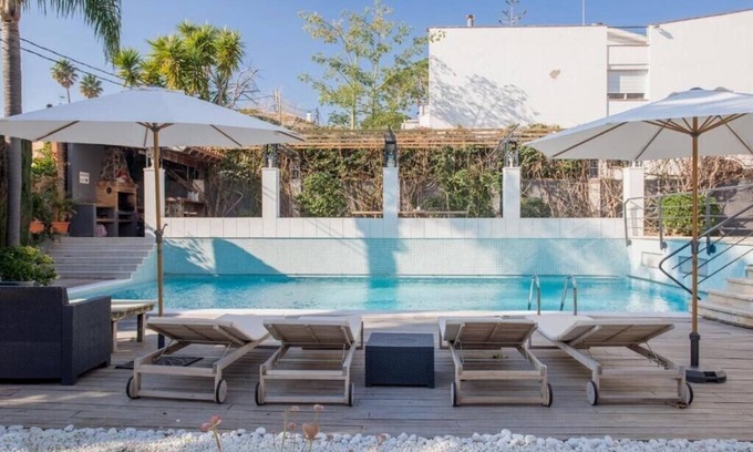 Sitges Villa | Villa Cela 5 minut. walk from the beach. Barcelona 25min. by car. A/C. Design.