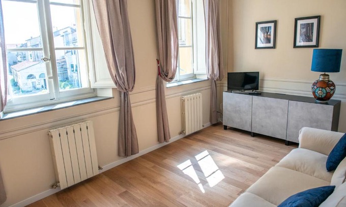 Lucca Historical Center Apartment | VILLA CITTADELLA