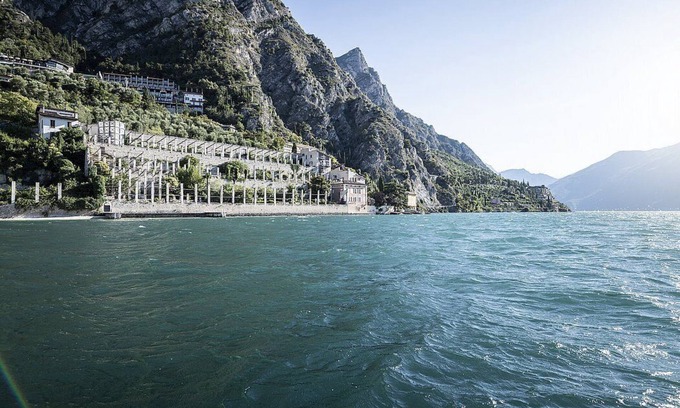 Limone sul Garda House | Villa Claraluna C: A bright and sunny apartment located right on the Garda Lake, with Free WI-FI.