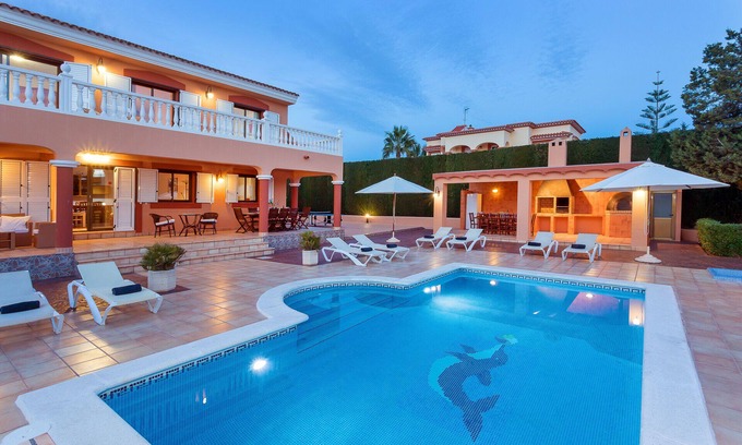 Can Besso Villa | Villa close to Ibiza Town Sleeps 12