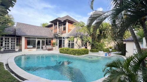 Drupadi Villa | Villa Coconut Bali