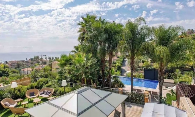 Golfe Juan Villa | Villa D&D sea view