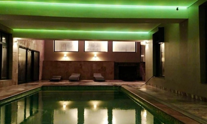 Langoat Villa | Villa de 11 chambres avec piscine interieure jacuzzi et jardin clos a Langoat a 6 km de la plage