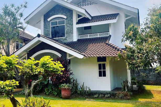 Oro Oro Ombo House | Villa Dedaun Batu